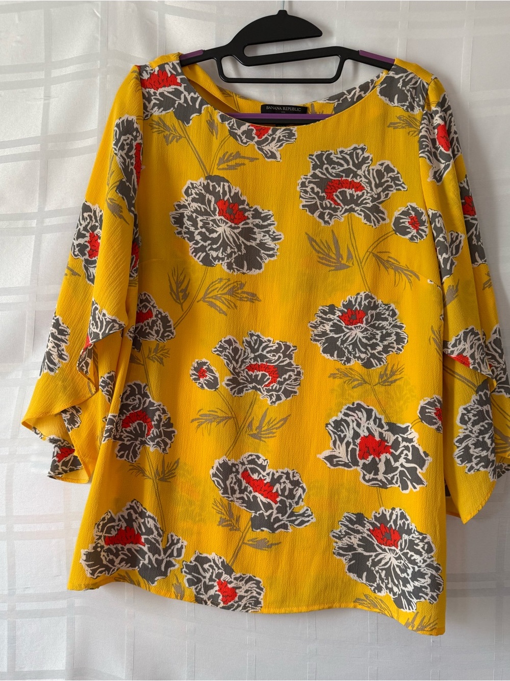 Size Small Banana Republic Yellow Floral Flutter Sleeve Blouse